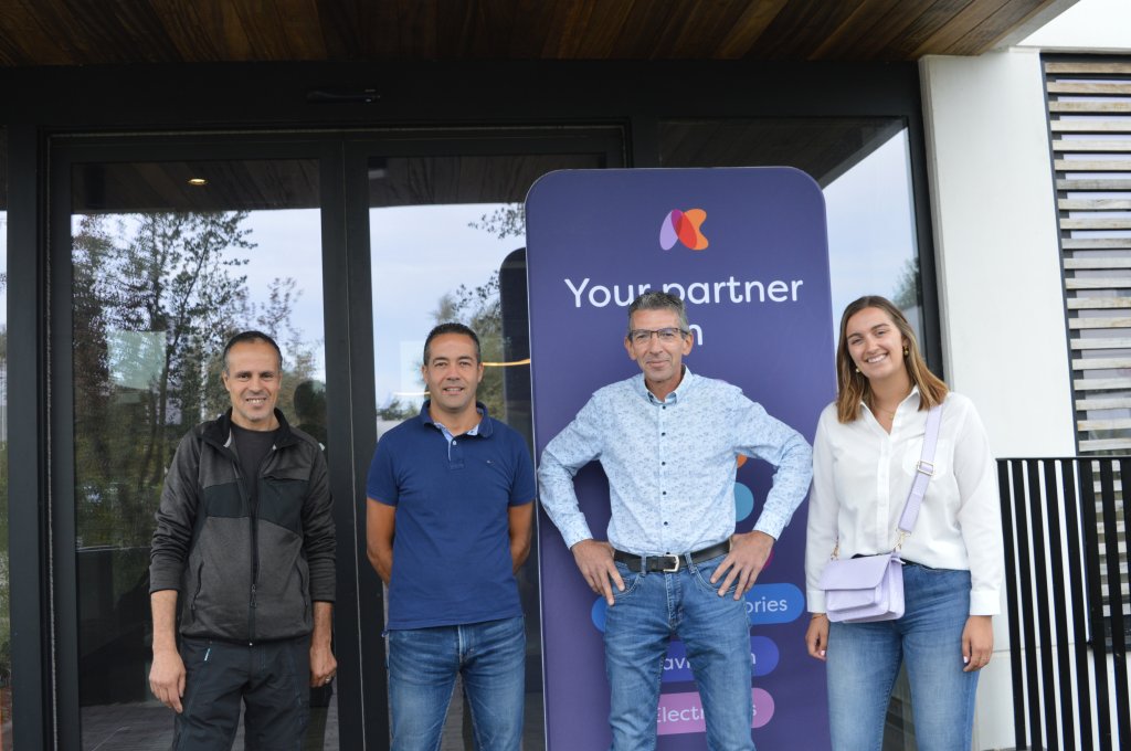 Van links naar rechts: El Miloud, Samir, Stany en jobcoach Amber van Synkroon.